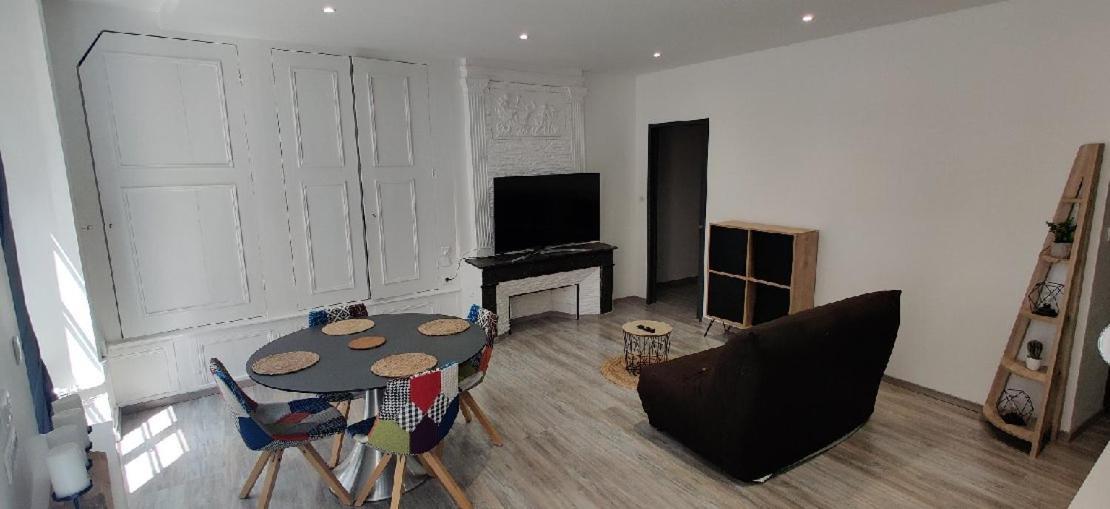 Appartement F2 Dans Le Centre Historique Le Puy-en-Velay Экстерьер фото